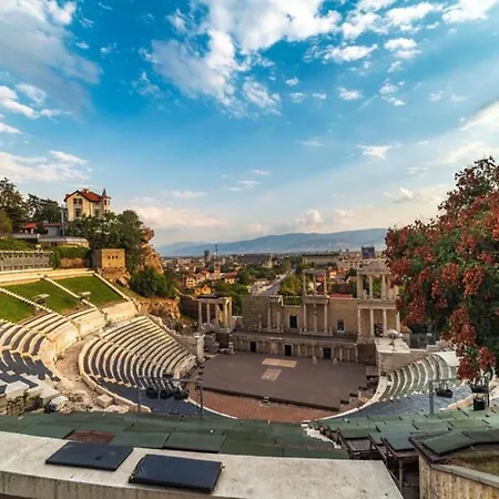 2br Business With Free Gym, By Holiwork