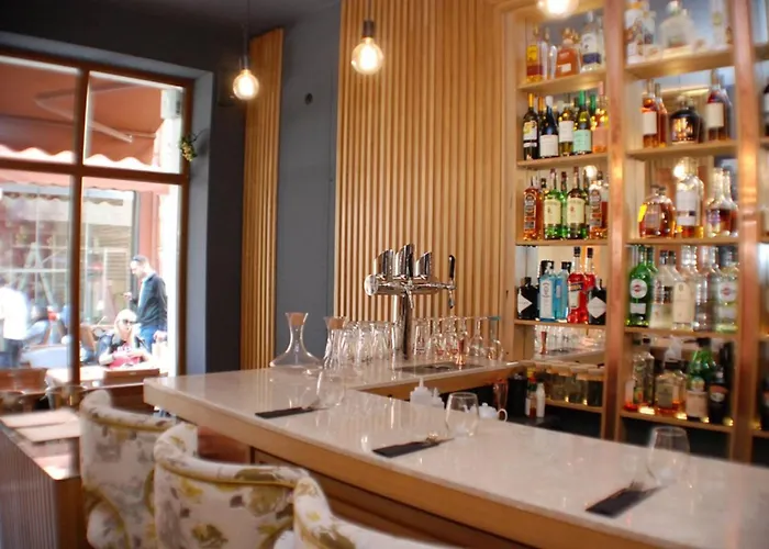 2br Business With Free Gym, By Holiwork Апартаменти