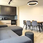 2br Business With Free Gym, By Holiwork Апартаменты