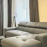Апартаменты 2br Business With Free Gym, By Holiwork *