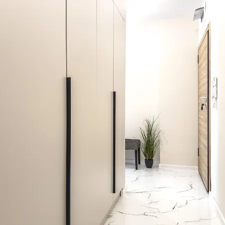 2br Business With Free Gym, By Holiwork Apartman Plovdiv