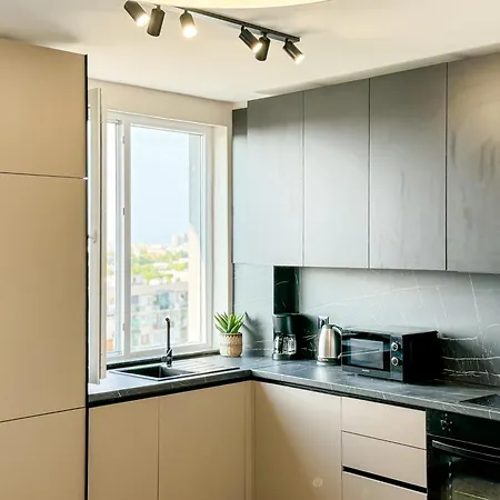2br Business With Free Gym, By Holiwork * Płowdiw