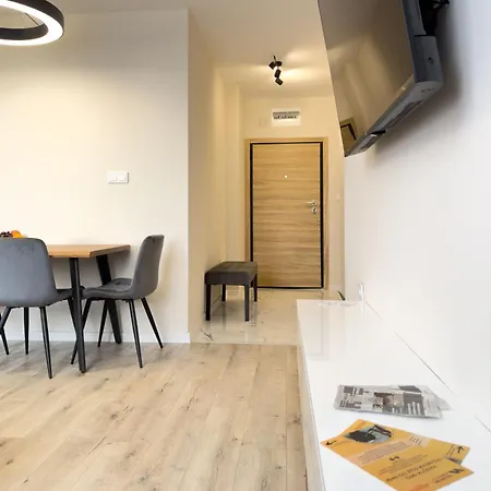 2br Business With Free Gym, By Holiwork Płowdiw